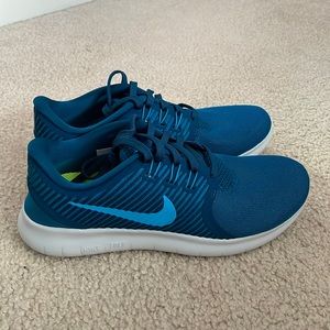 Nike Free RN CMTR Runners